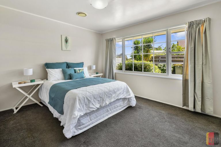 Photo of property in 320 Weymouth Road, Weymouth, Auckland, 2103