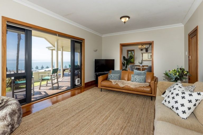 Photo of property in 8 Lambton Road, Hospital Hill, Napier, 4110