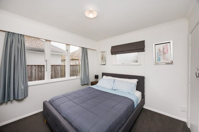 Photo of property in 6 Esk Street, Roslyn, Palmerston North, 4414