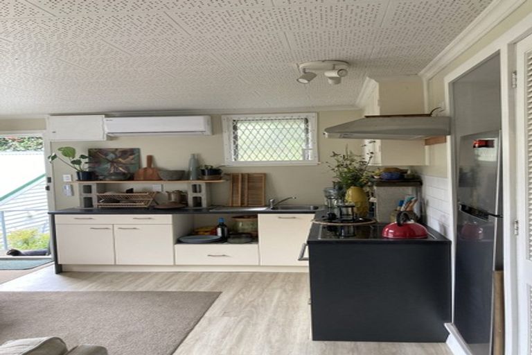 Photo of property in 75a Todman Street, Brooklyn, Wellington, 6021