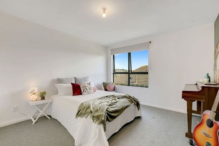 Photo of property in 14 Downes Street, Titahi Bay, Porirua, 5022