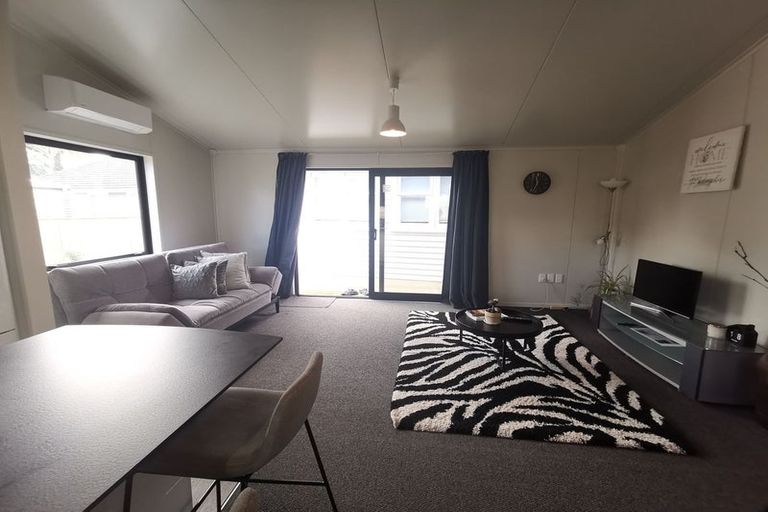 Photo of property in 8a Ngata Grove, Trentham, Upper Hutt, 5018