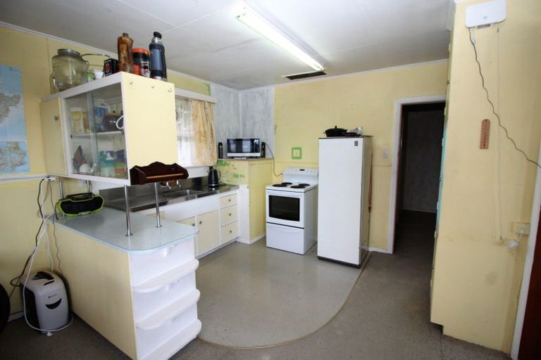 Photo of property in 7 Fox Street, Woodville, 4920