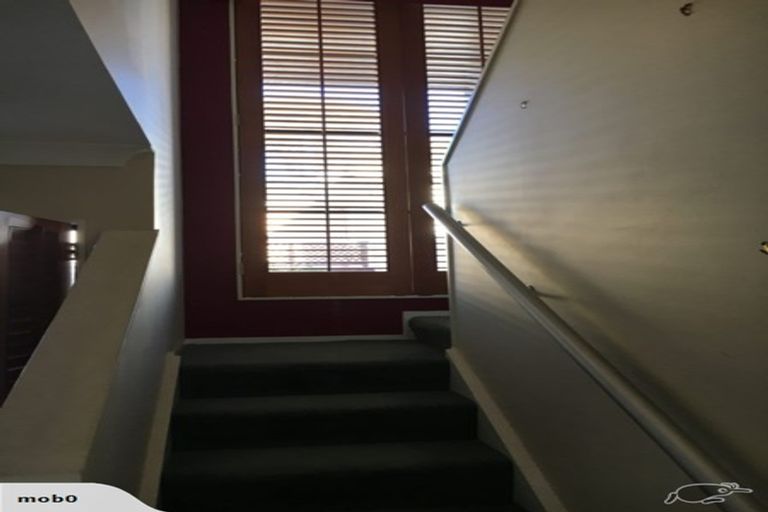 Photo of property in 3/1 Bradbury Road, Botany Downs, Auckland, 2010