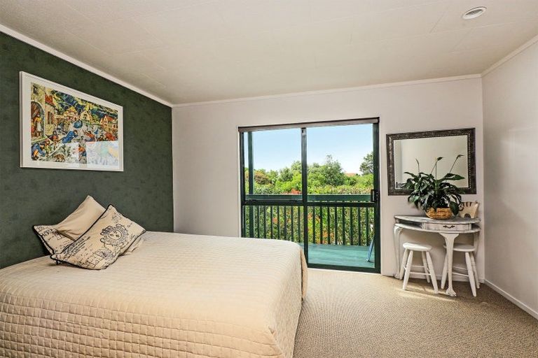 Photo of property in 135 Priestley Terrace, Bluff Hill, Napier, 4110