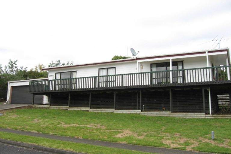 Photo of property in 3 The Glade South, Pukekohe, 2120