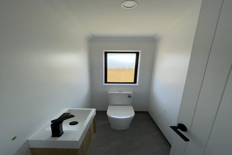 Photo of property in 27 Kaiora Drive, Papamoa Beach, Papamoa, 3118