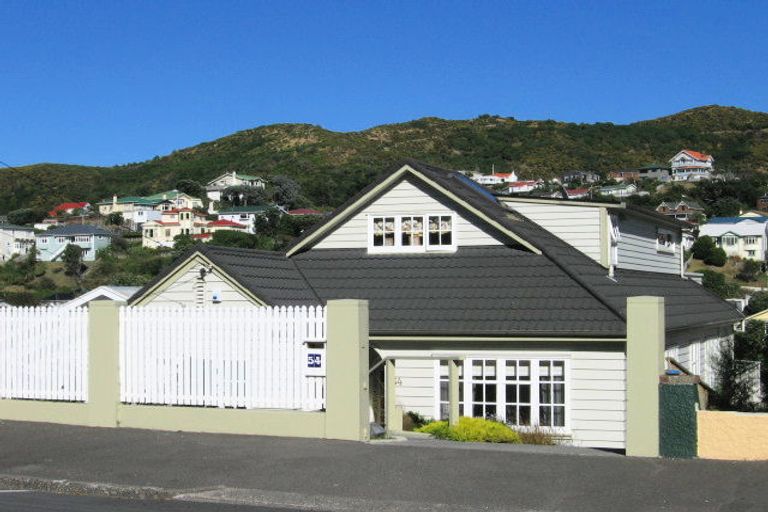 Photo of property in 54 Clyde Street, Island Bay, Wellington, 6023