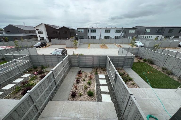 Photo of property in 10 Park Green Avenue, Rosehill, Papakura, 2113