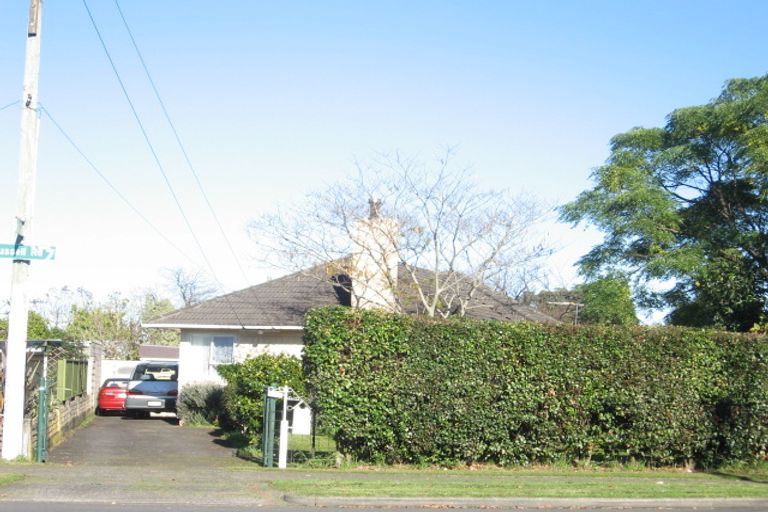 Photo of property in 140 Russell Road, Manurewa, Auckland, 2102