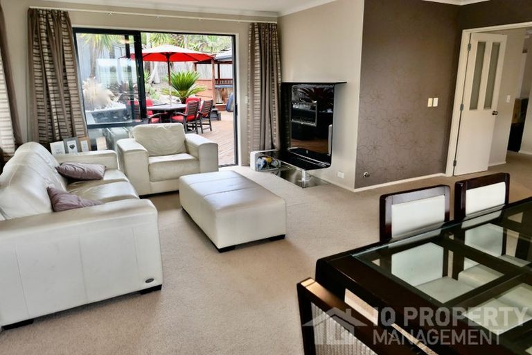 Photo of property in 11 Cognac Place, Henderson, Auckland, 0612