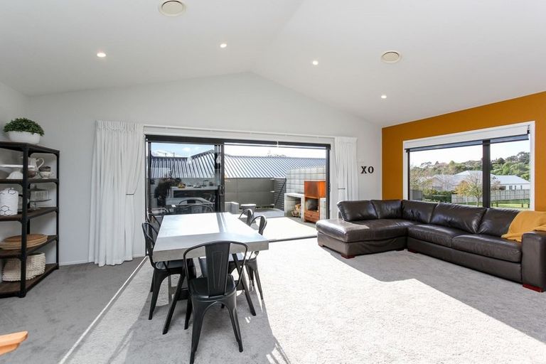 Photo of property in 36 Fernbrook Drive, Hurworth, New Plymouth, 4310