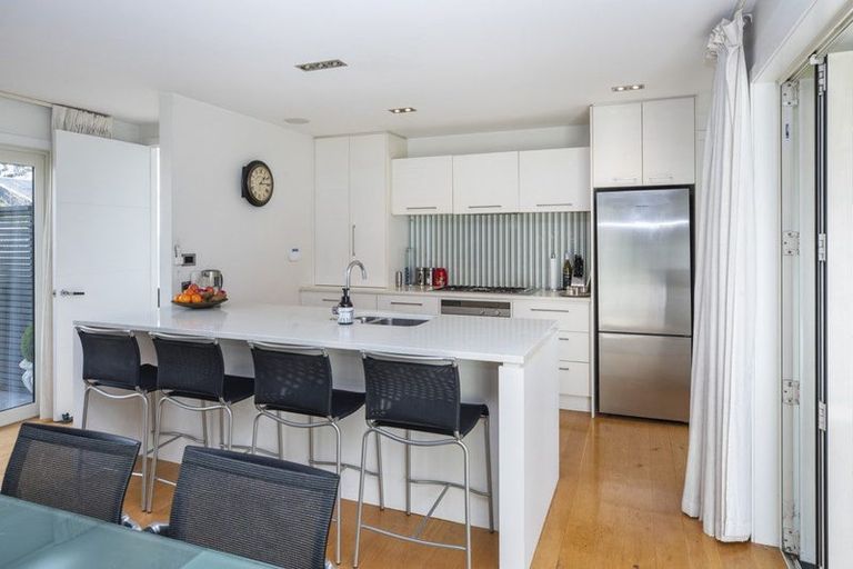 Photo of property in 98a Watford Street, Strowan, Christchurch, 8052