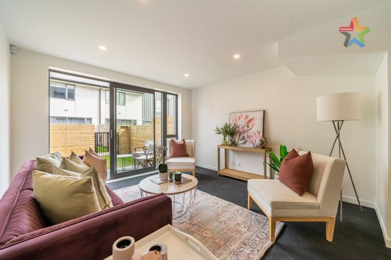 Photo of property in 38 John Street, Stokes Valley, Lower Hutt, 5019