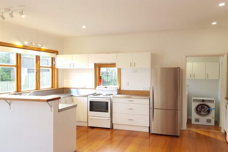 Photo of property in 93 Karori Road, Karori, Wellington, 6012