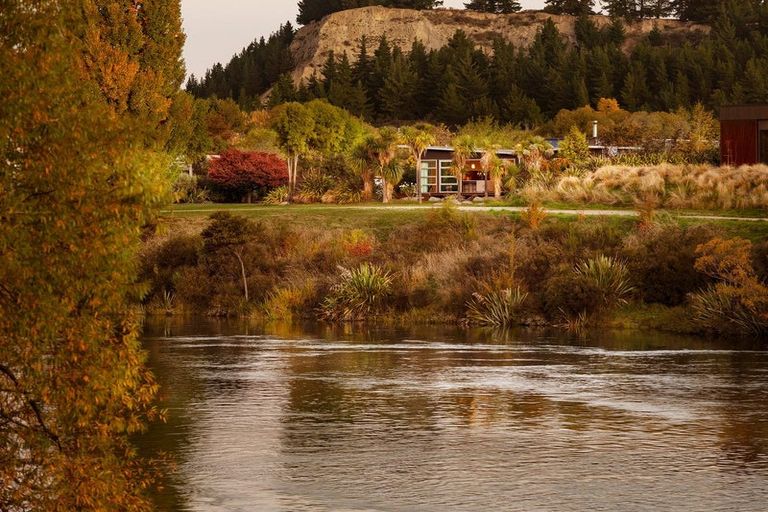 Photo of property in 10 Bridgewater Terrace, Albert Town, Wanaka, 9305