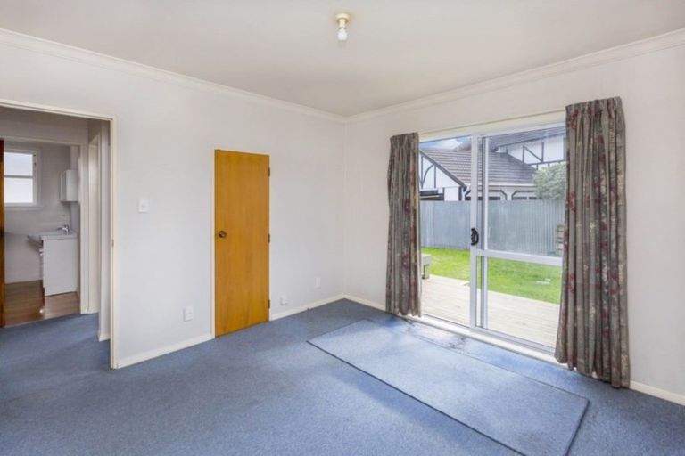 Photo of property in Kauri Flats, 2/1005 Fergusson Drive, Ebdentown, Upper Hutt, 5018