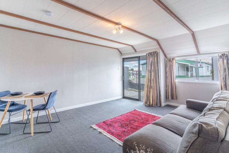 Photo of property in 118a Park Street, Winton, 9720