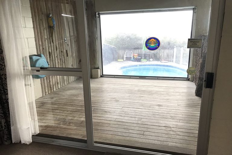 Photo of property in 3 Moera Place, Stanmore Bay, Whangaparaoa, 0932