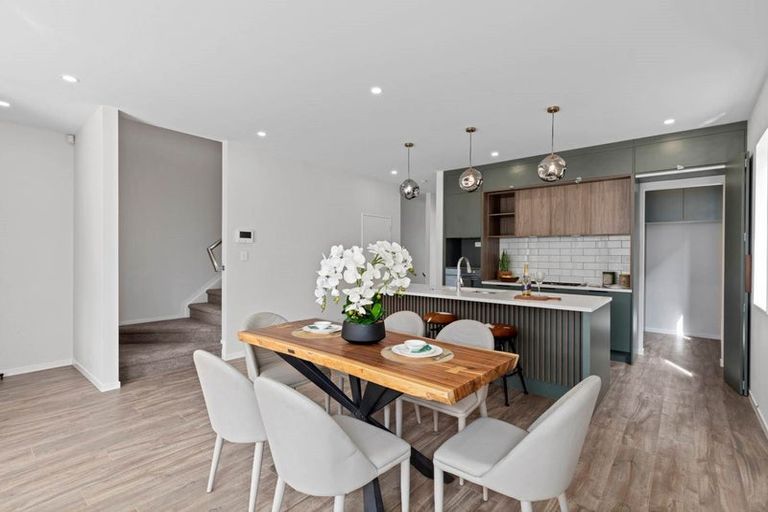 Photo of property in 43 Sunnyheights Road, Orewa, 0931