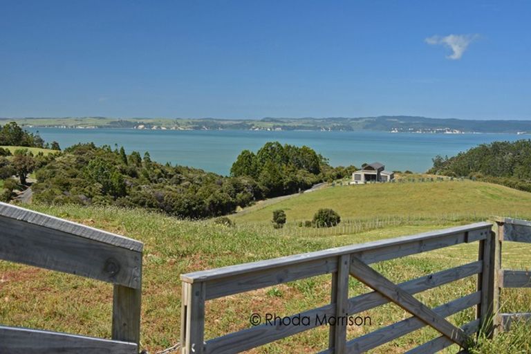 Photo of property in 12 Te Wairoa Lane, Tinopai, 0593
