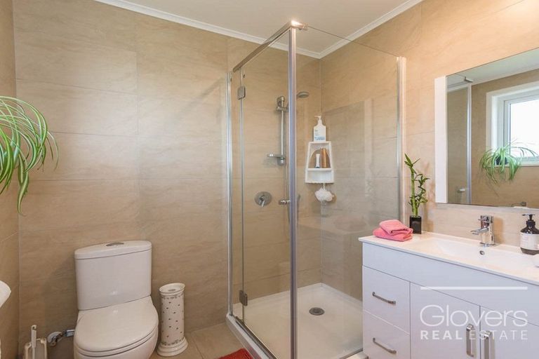 Photo of property in 236 Whitney Street, Blockhouse Bay, Auckland, 0600