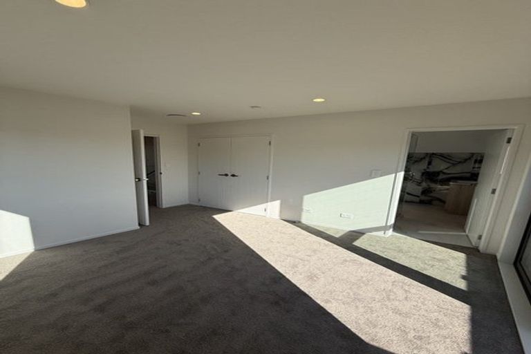 Photo of property in 44d Orams Road, Hillpark, Auckland, 2102