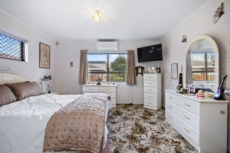 Photo of property in 4 Brynbela Court, Papakura, 2110