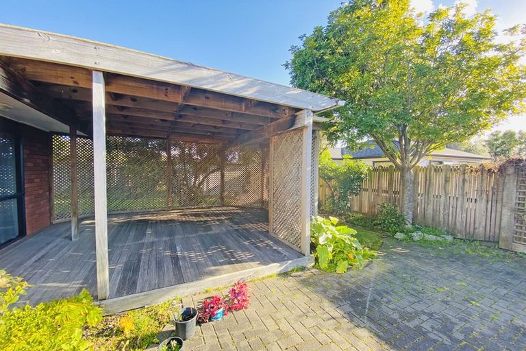 Photo of property in 38 West Fairway, Golflands, Auckland, 2013