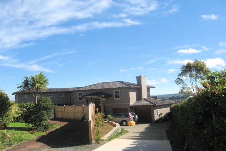 Photo of property in 81a Bradbury Road, Botany Downs, Auckland, 2010