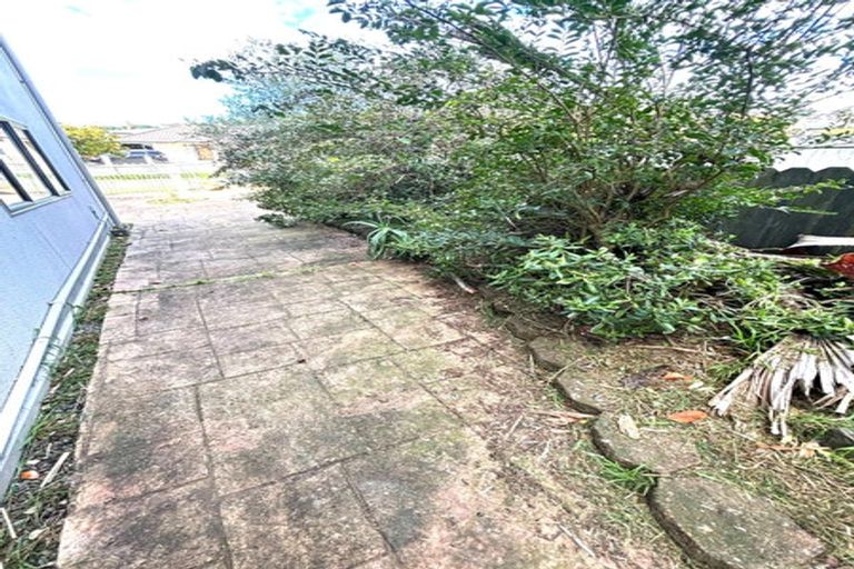 Photo of property in 14 Arrowsmith Drive, Clover Park, Auckland, 2019