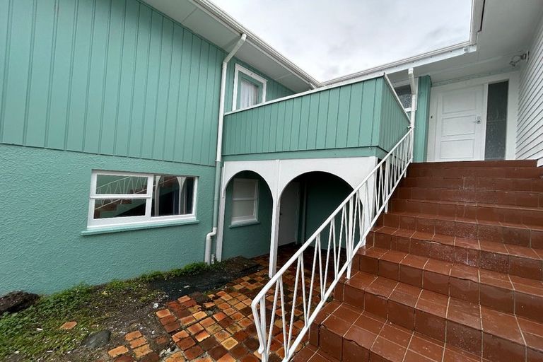 Photo of property in 5 Lynn Road, Bayview, Auckland, 0629