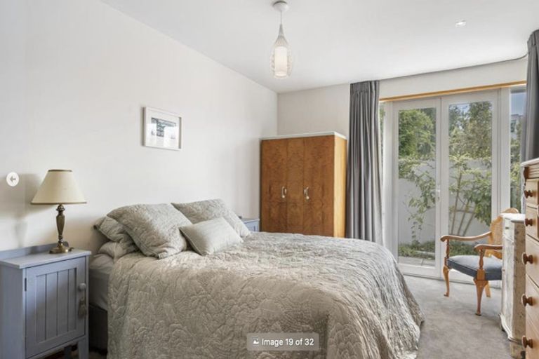 Photo of property in 2/55 Parr Terrace, Castor Bay, Auckland, 0620