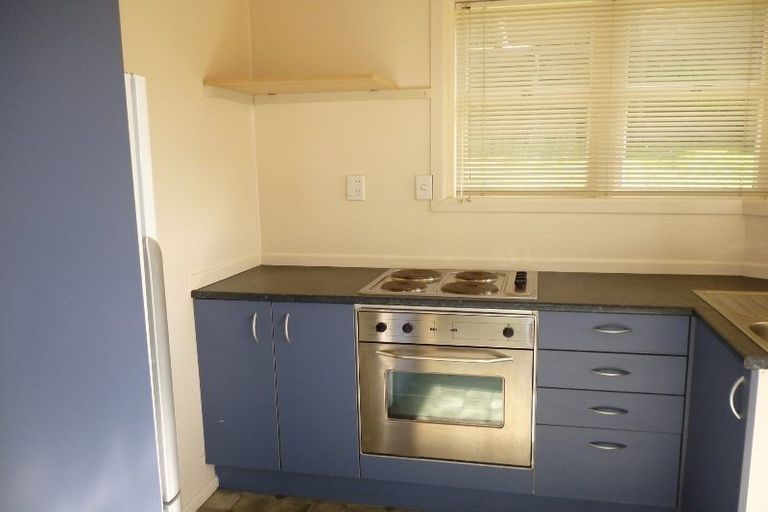 Photo of property in 68 Gladstone Road, Northcote, Auckland, 0627