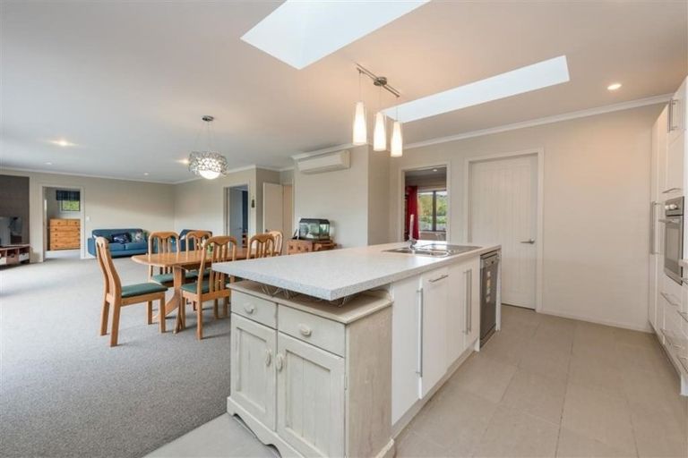 Photo of property in 2 Ernest Place, Brightwater, 7022