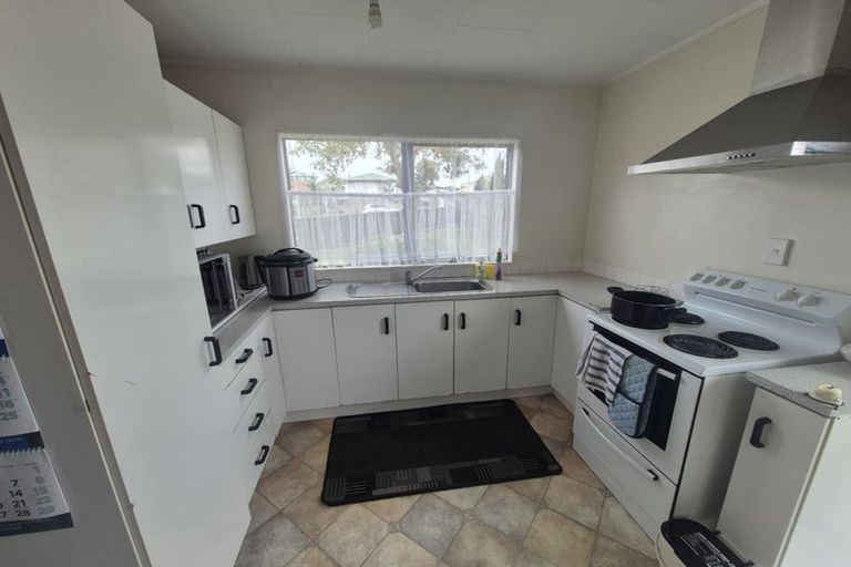 Photo of property in 8 Rhine Place, Weymouth, Auckland, 2103