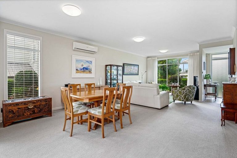 Photo of property in 61 Panorama Heights, Orewa, 0931
