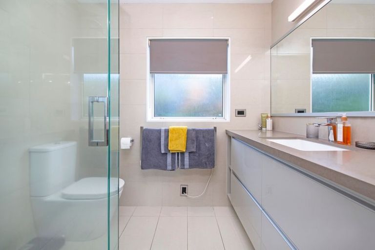 Photo of property in 8 Moycullien Lane, East Tamaki Heights, Auckland, 2016