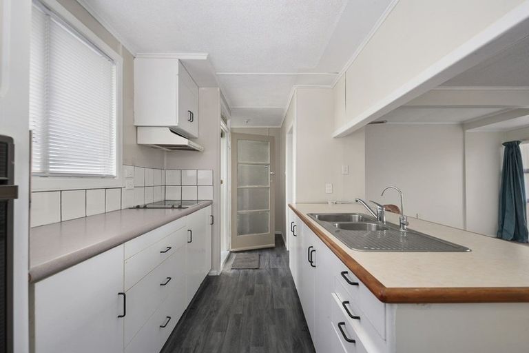 Photo of property in 211 Balmoral Drive, Tokoroa, 3420