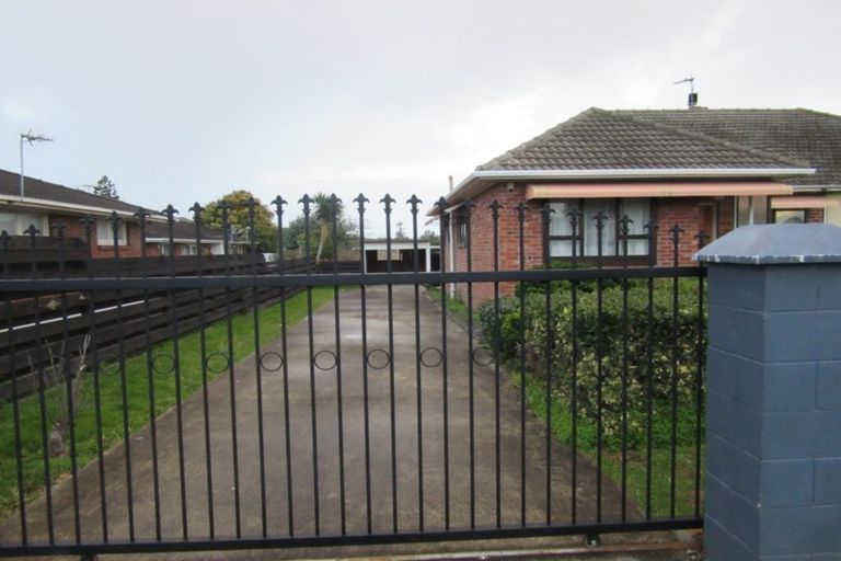 Photo of property in 70 Rangitoto Road, Papatoetoe, Auckland, 2025