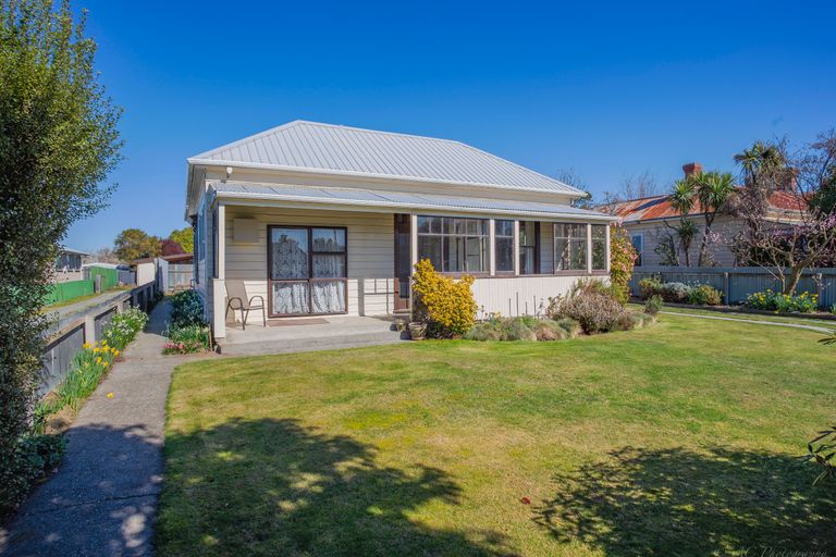 Photo of property in 184 North Street, West End, Timaru, 7910