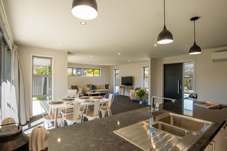 Photo of property in 51 Molyneux Avenue, Cromwell, 9310