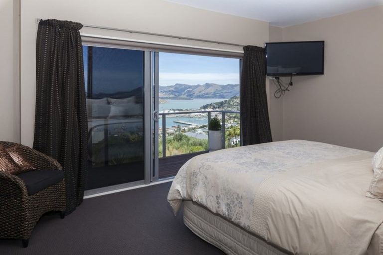 Photo of property in 8 Crossland Terrace, Lyttelton, 8082