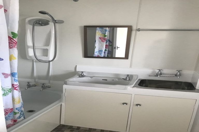 Photo of property in 26 Rhodes Street, Newtown, Wellington, 6021