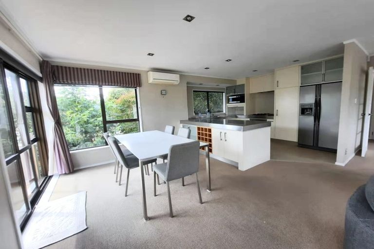 Photo of property in 1/4a Beresford Street, Bayswater, Auckland, 0622