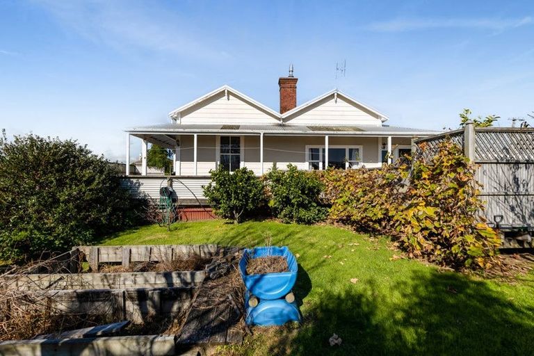 Photo of property in 2 Broadway, Waitara, 4320