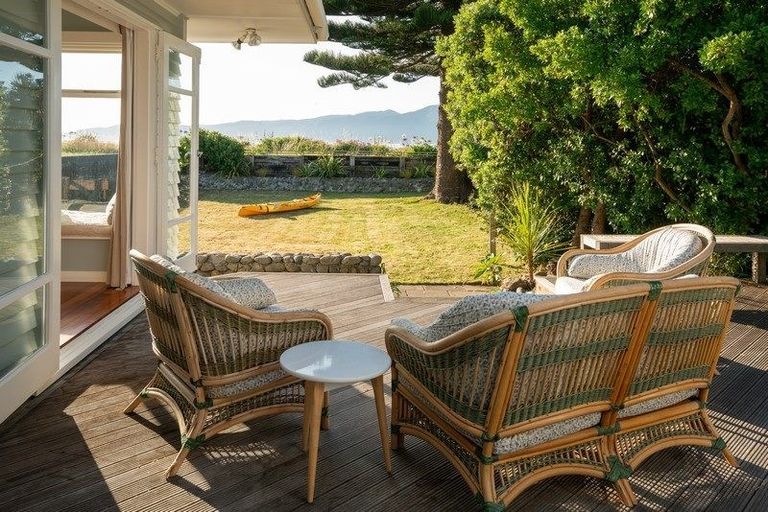 Photo of property in 59 Manly Street, Paraparaumu Beach, Paraparaumu, 5032