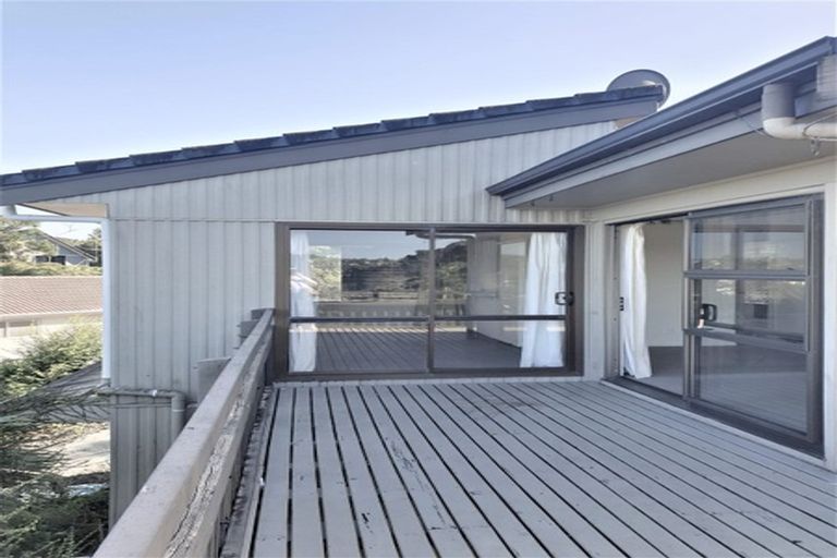 Photo of property in 38 Tree View Avenue, Glenfield, Auckland, 0629