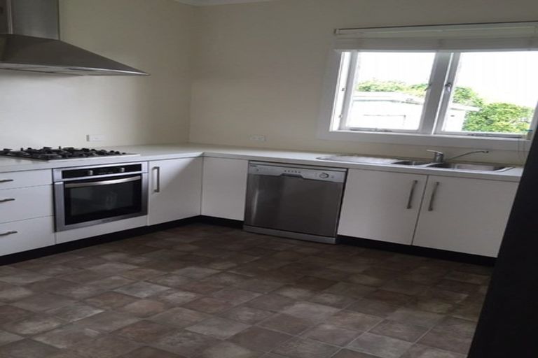 Photo of property in 96 Edinburgh Street, Pukekohe, 2120