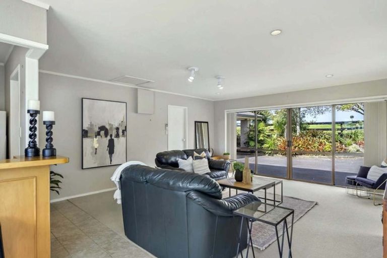 Photo of property in 370 Point View Drive, Shamrock Park, Auckland, 2016